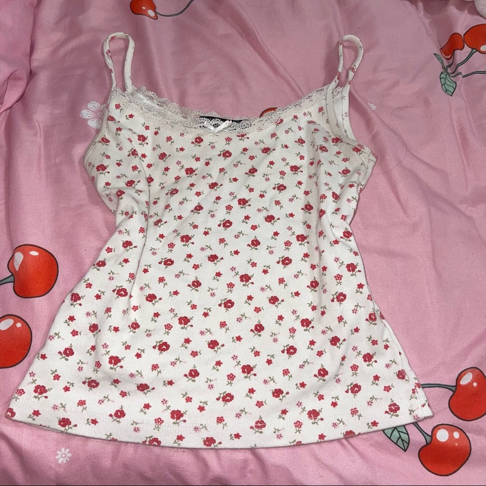 brandy melville floral tank 🌸